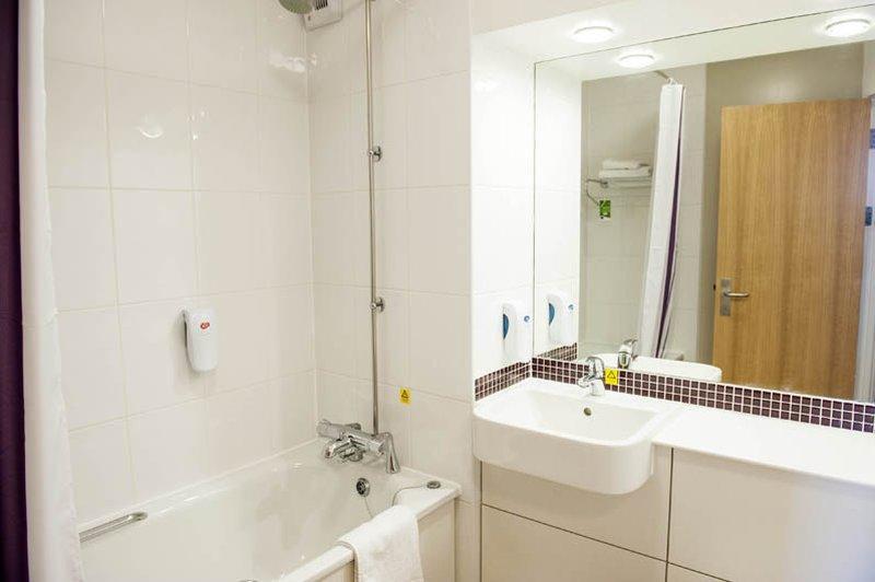 Premier Inn Premier Inn Southend Airport 외부 사진